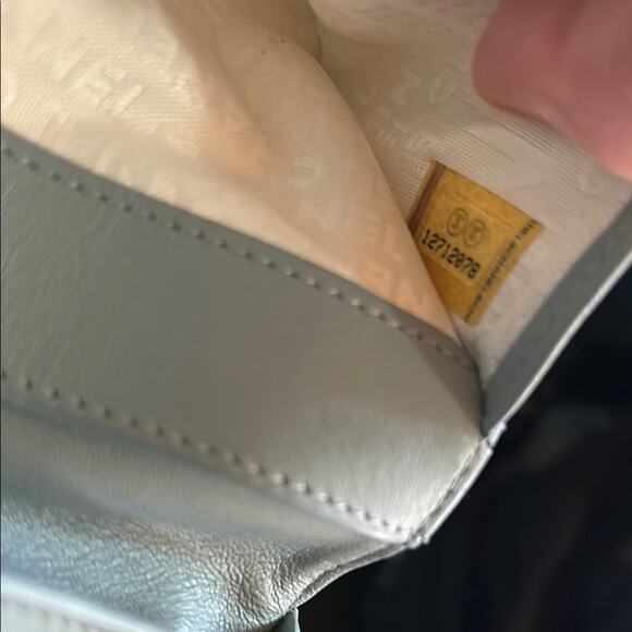 Authentic CC Chanel Electric Blue Patent Leather Trifold Snap Long Wallet EUC - Picture 8 of 8